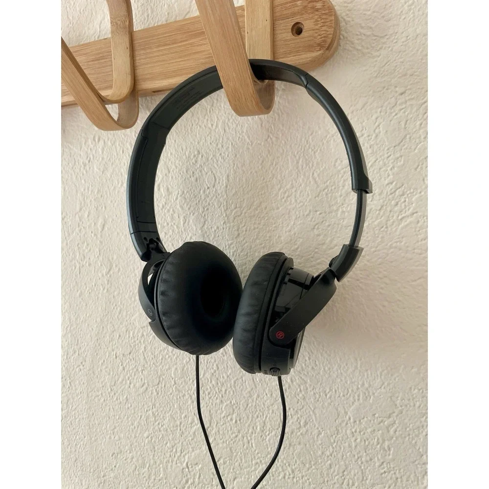 Sony MDR-ZX110NC Noise Cancelling Wired 3.5mm On-Ear Headphones Black Y2K Travel